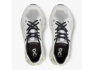 On Running Cloud X 3 Trainer White Black